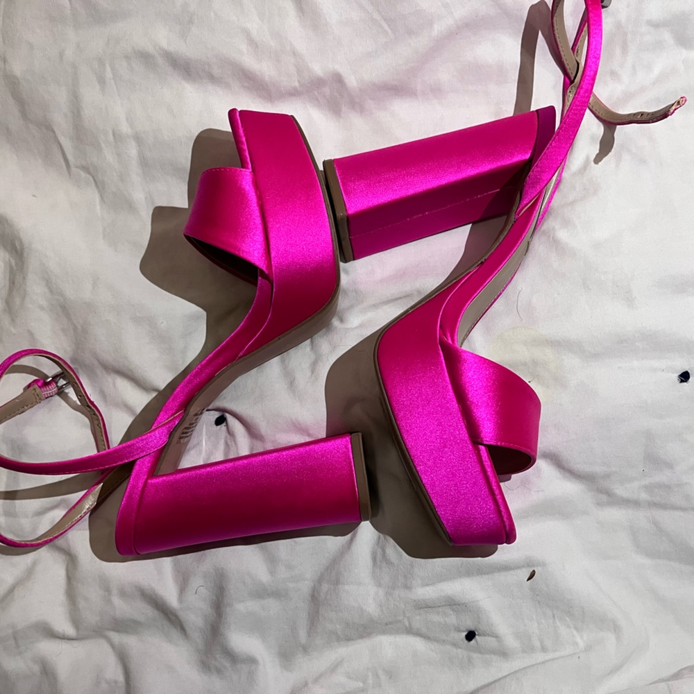 Pink platform Steve Madden heels| size 6.5 W